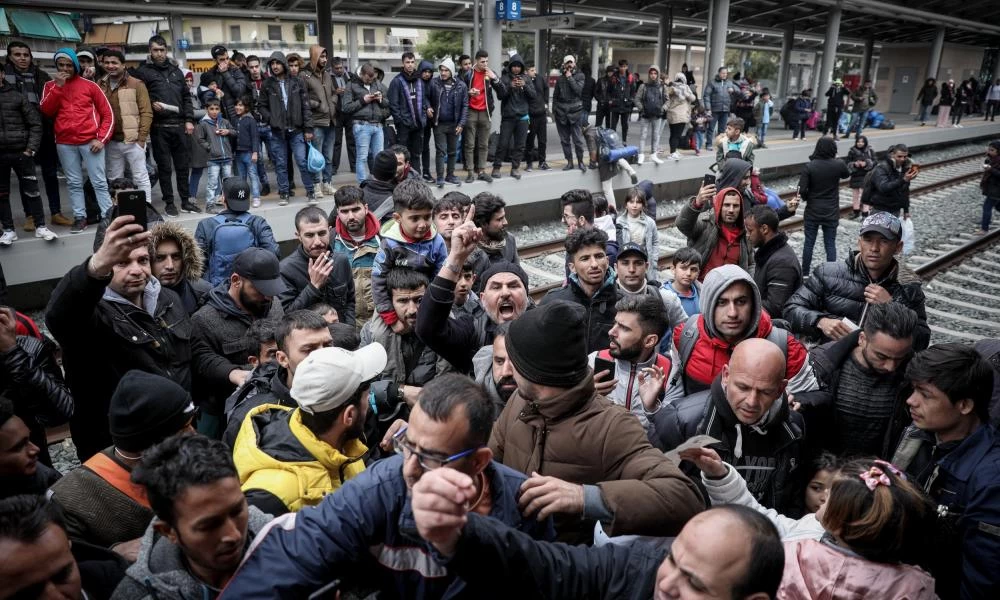 Διαστάσεις κρίσης - Γερμανικά ΜΜΕ: ''Η Ελλάδα θα γεμίσει με χιλιάδες μετανάστες - 1 εκατ. κάτοικοι κατευθύνονται από Συρία προς Τουρκία''!